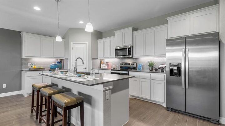 Property Photo: 1453 Canterbury Trail TX 75115