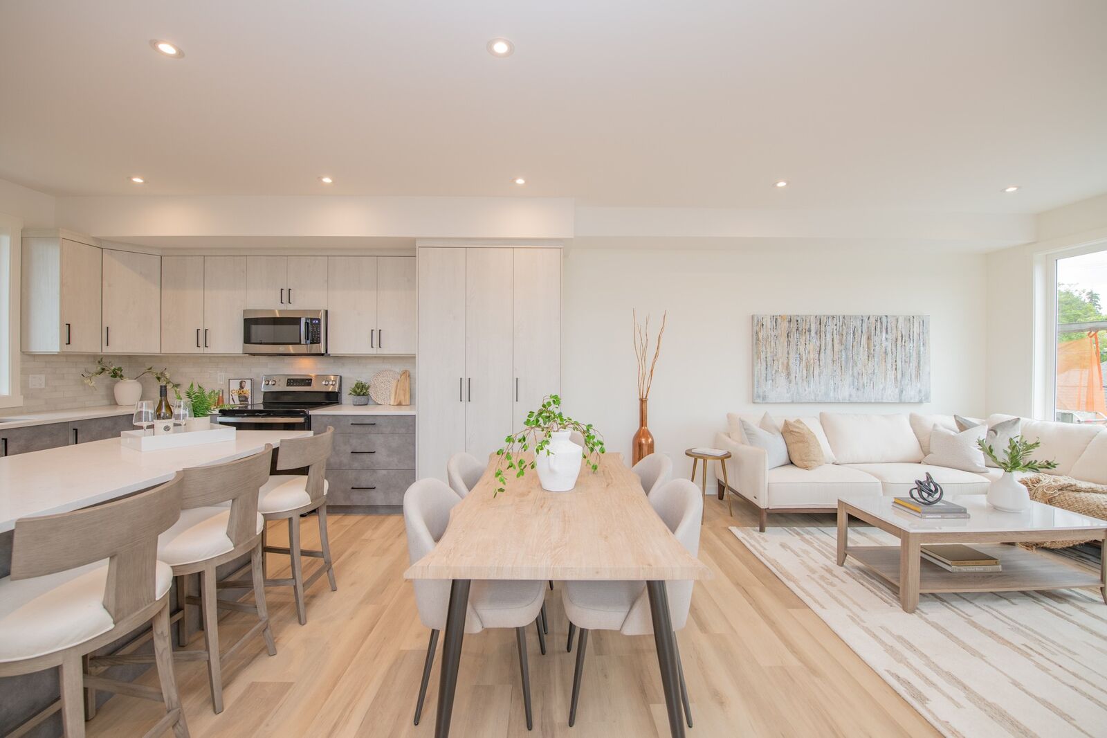 Property Photo:  3602 Pleasant Valley Road 6  BC V1T 4L6 