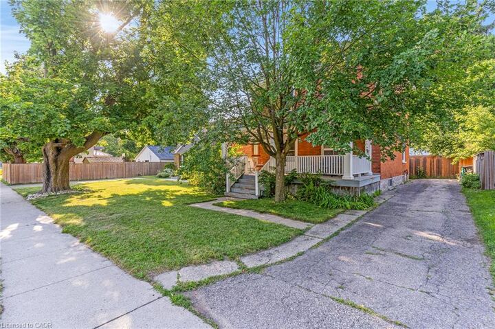 Property Photo:  630 Lawrence Street  ON N3H 2M9 