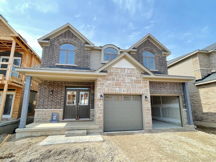 Property Photo:  