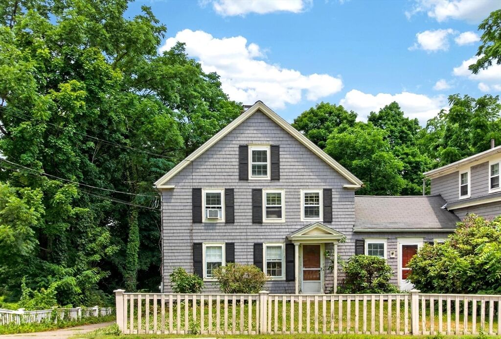 Property Photo: 18 Ayer Road C MA 01451
