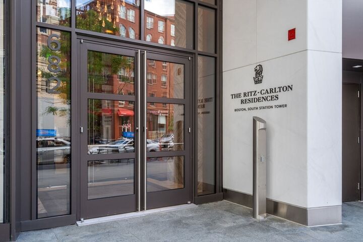 Property Photo:  682 Atlantic Ave 4905  MA 02111 