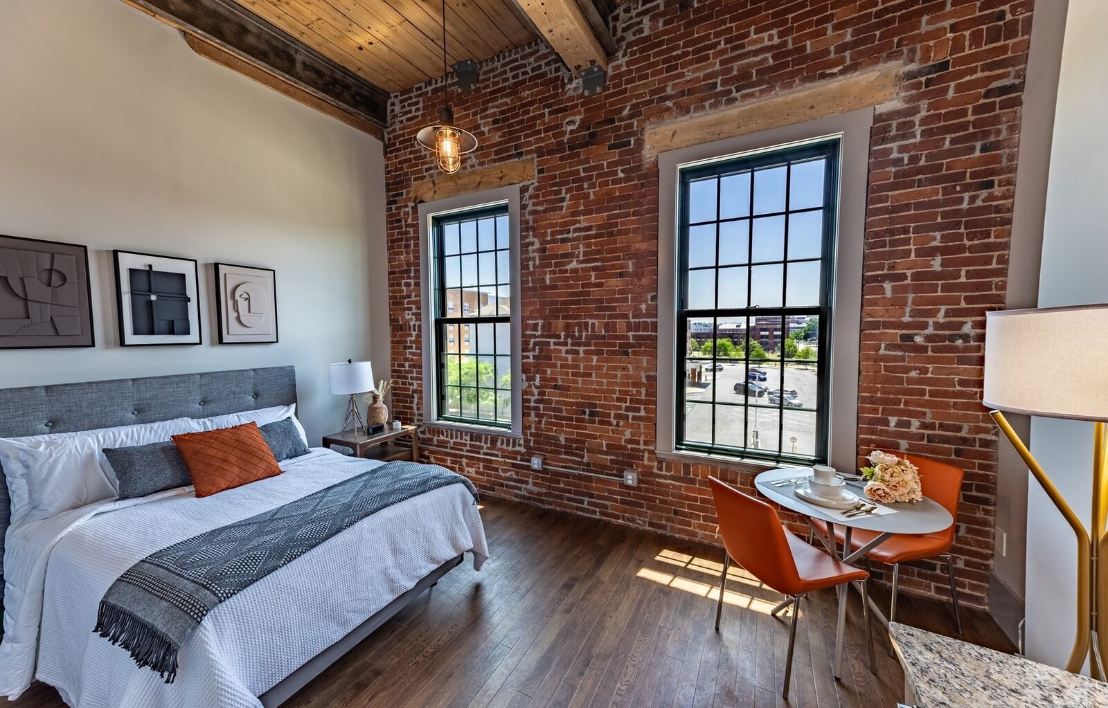 Property Photo:  90 Grove St 106  MA 01605 
