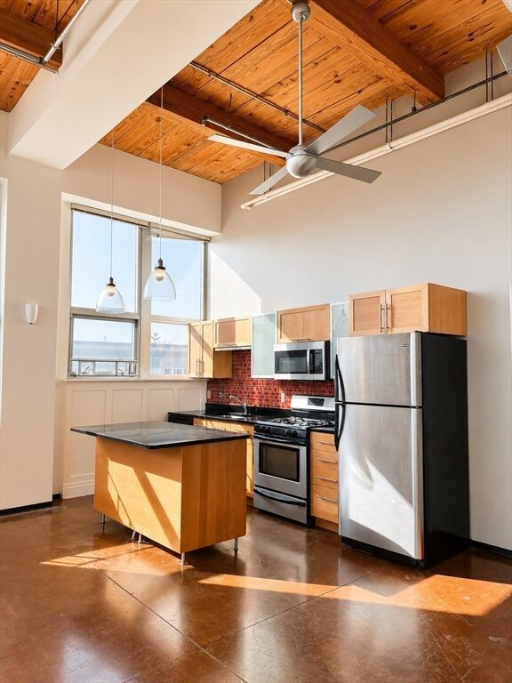 Property Photo:  118 Holmes 401  MA 02171 