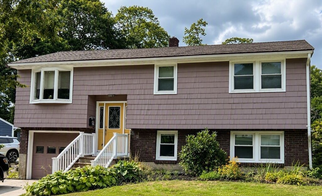 Property Photo:  5 Paradise Road  MA 01915 