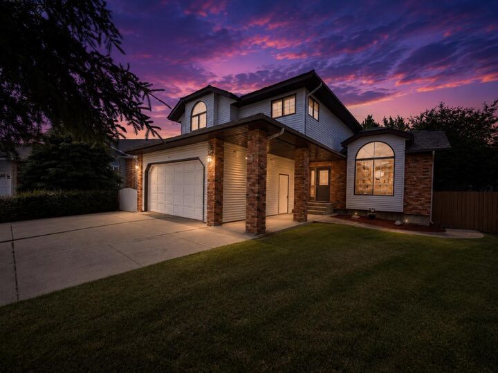 Property Photo:  5245 16 Avenue  AB T7E 1H1 