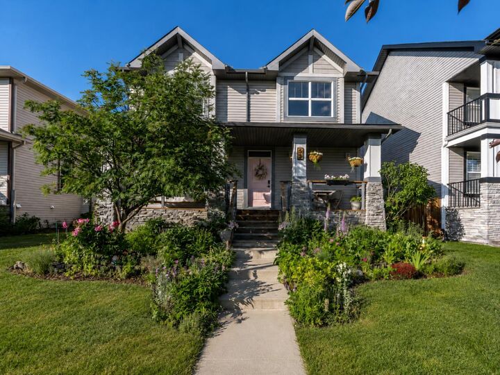 Property Photo:  53 Heritage Drive  AB T4C 0E2 