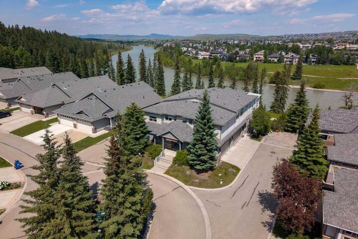 Property Photo: 192 Crawford Drive 192 AB T4C 2G8