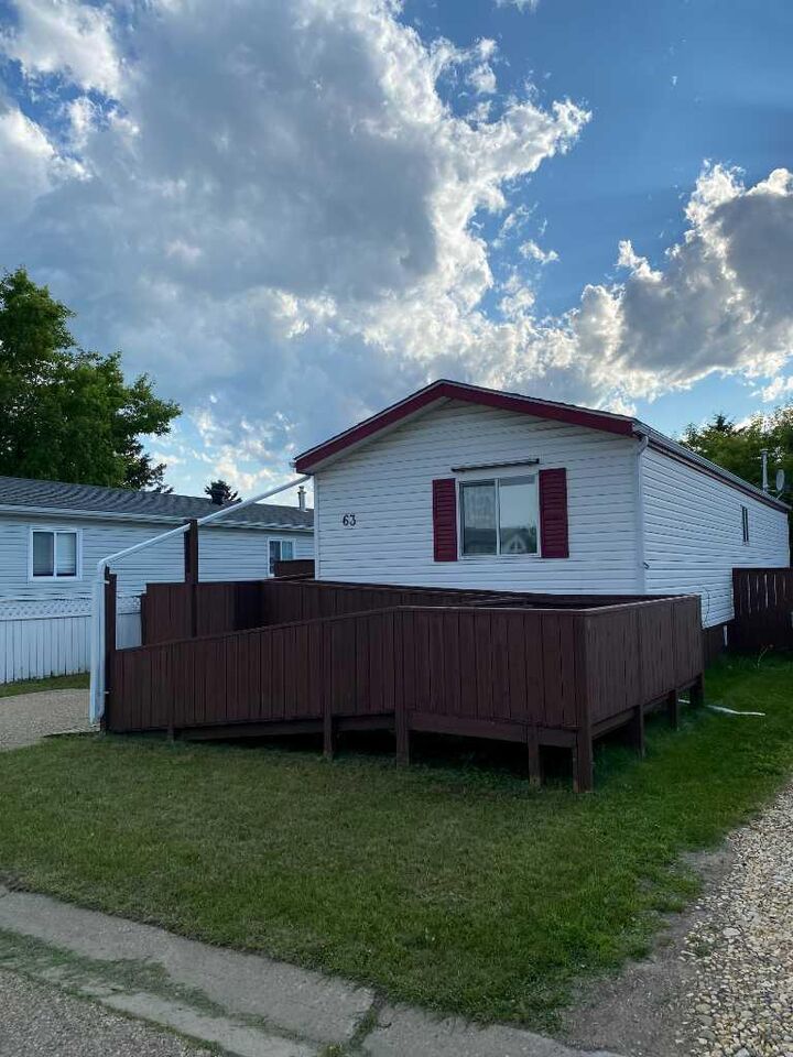 Property Photo:  4922 Womacks Road 63  AB T0M 0J0 