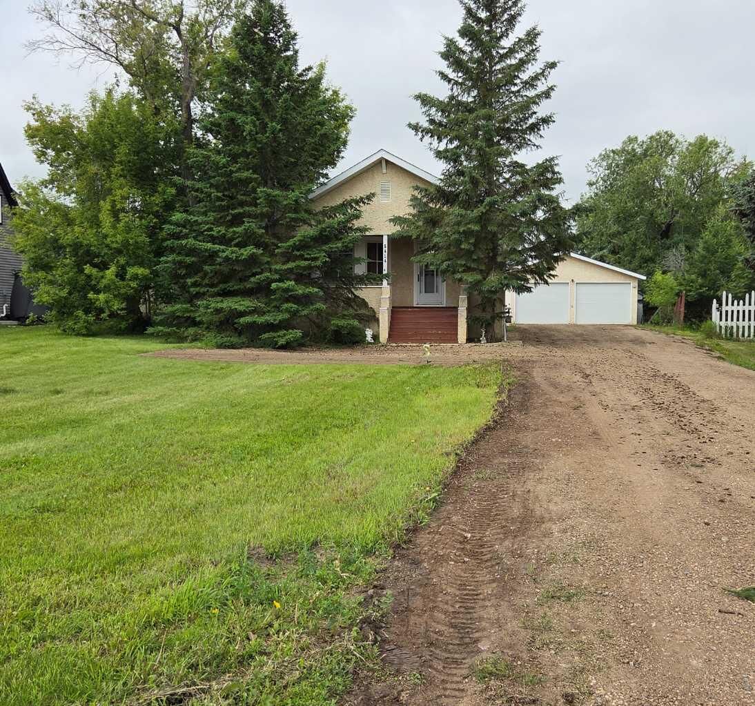 Property Photo:  5414 50 Street  AB T0C 0X0 