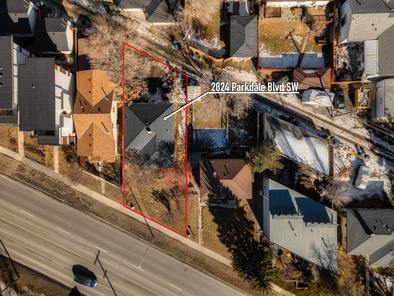 Property Photo:  2824 Parkdale Boulevard NW  AB T2N 3S8 