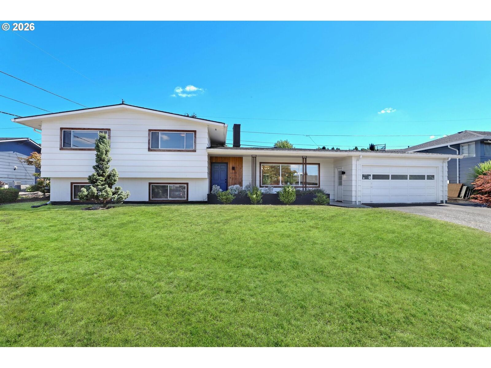Property Photo: 12640 NE Fremont St OR 97230