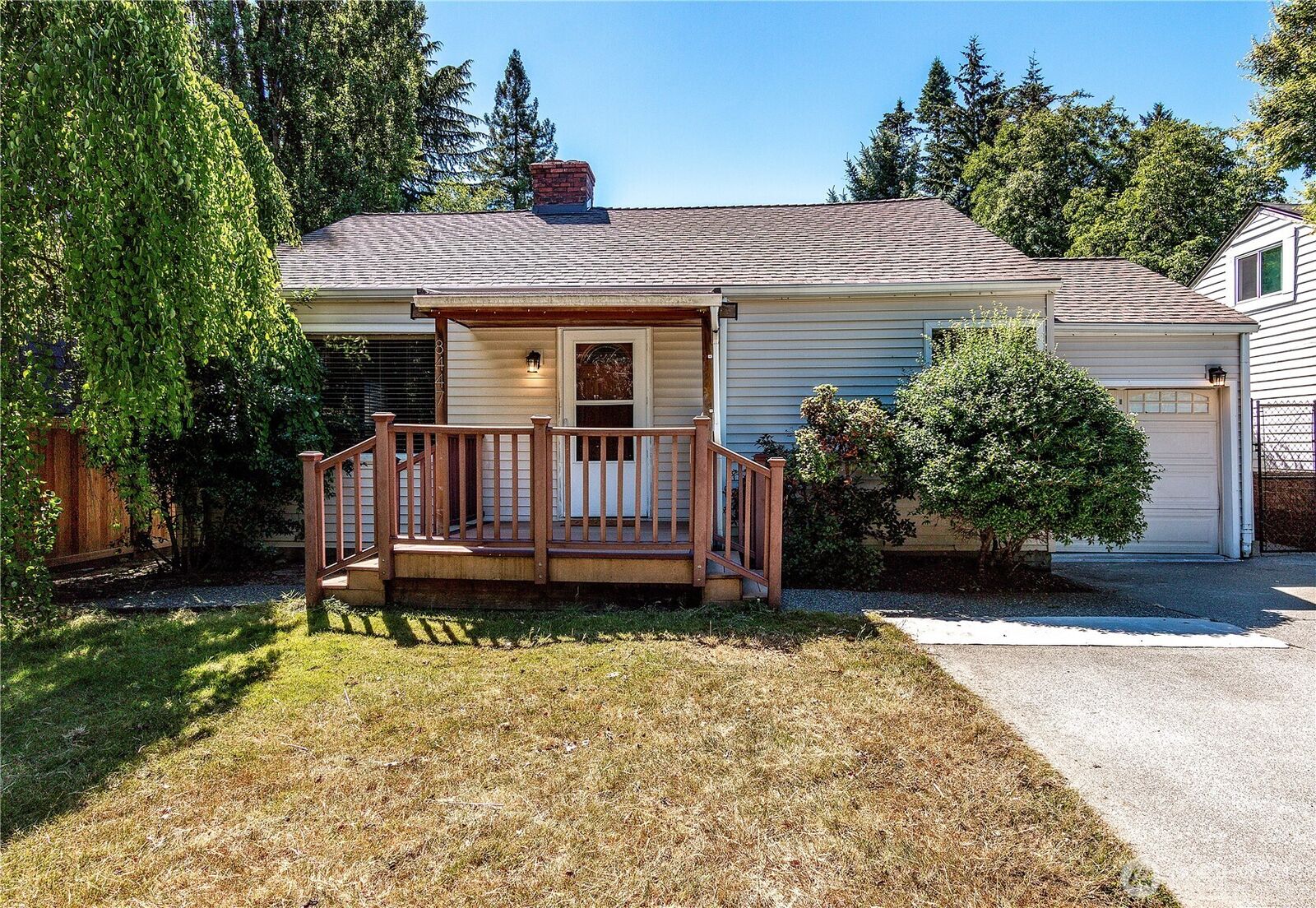 Property Photo:  8447  35th Avenue SW  WA 98126 