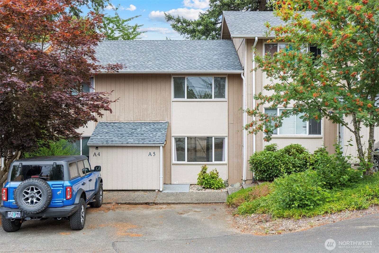 Property Photo: 2300 9th Avenue SW A5 WA 98502