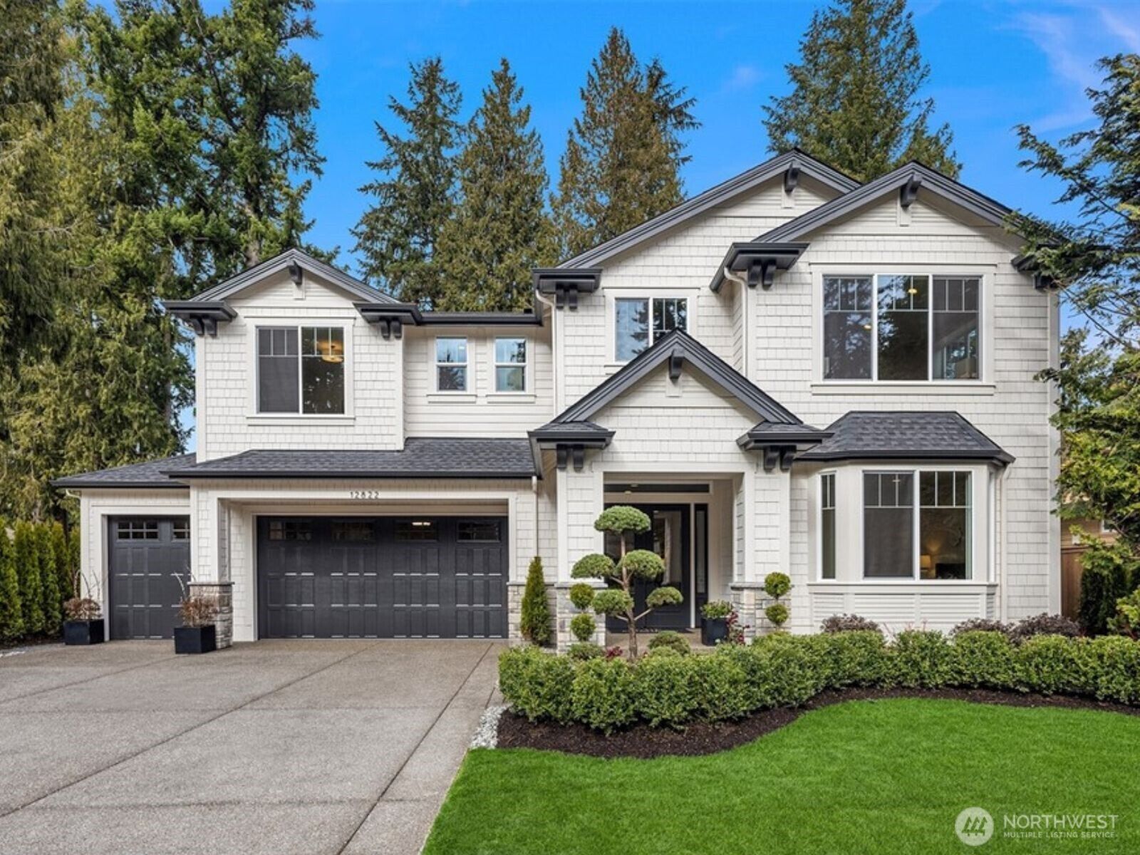 Property Photo: 7835 134th Avenue NE WA 98052