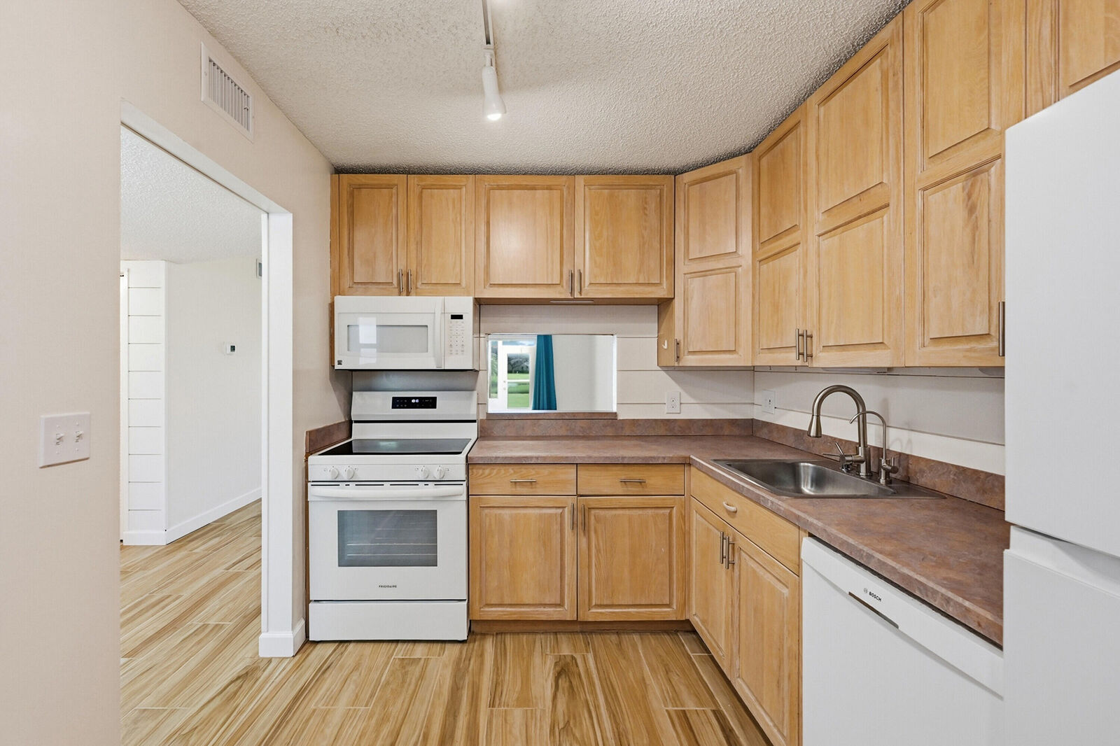 Property Photo:  2805 Casita Way 112  FL 33445 