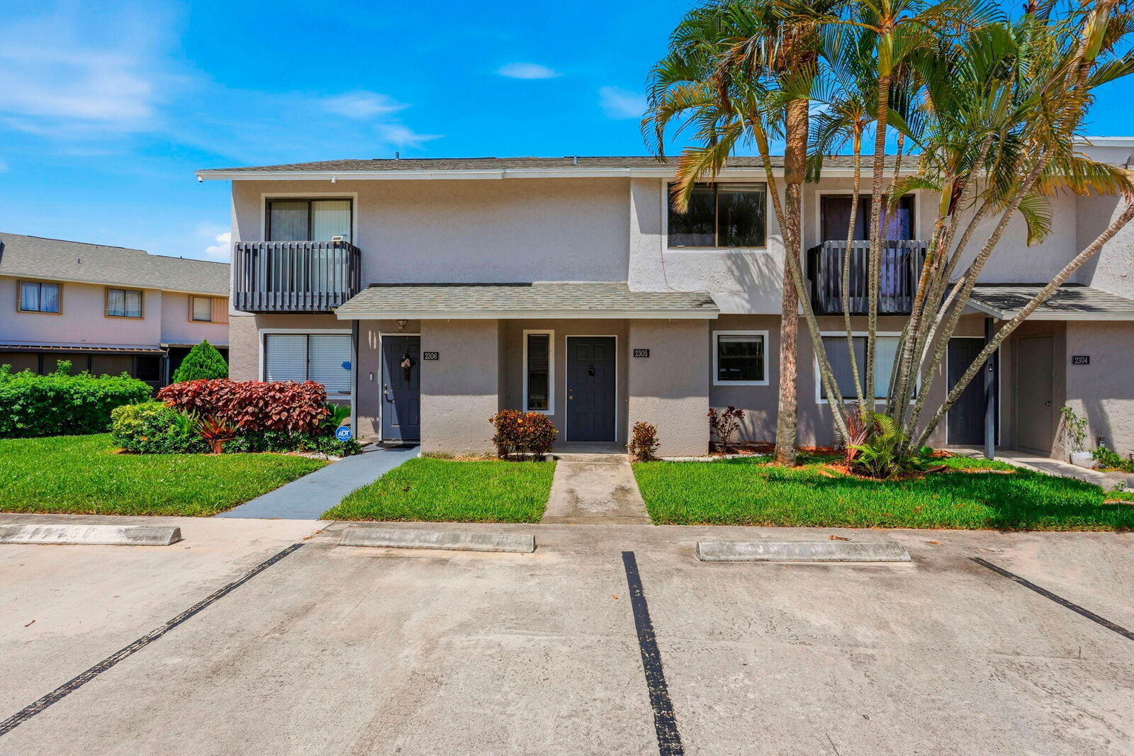 Property Photo:  2305 Seaside Drive  FL 33463 