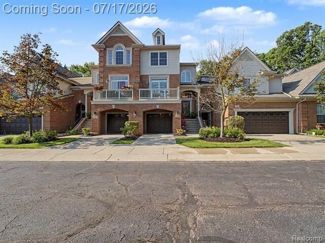 Property Photo:  37561 Newburgh Park Circle  MI 48152 
