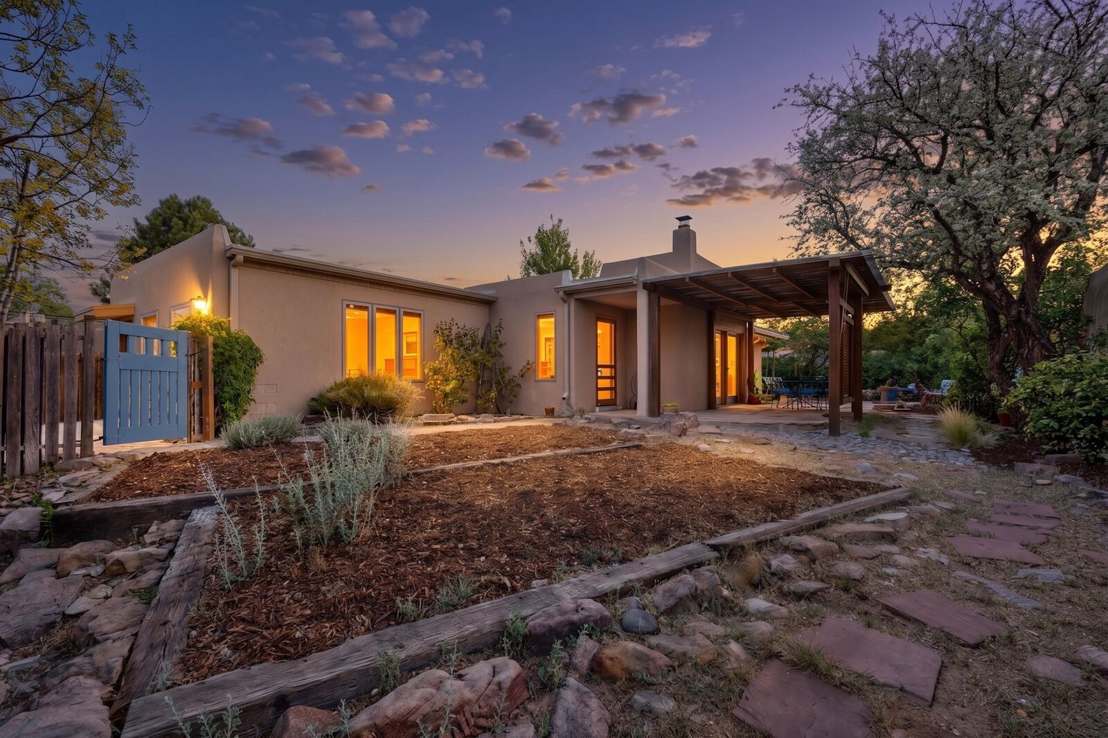 Property Photo: 965 Camino Oraibi NM 87505