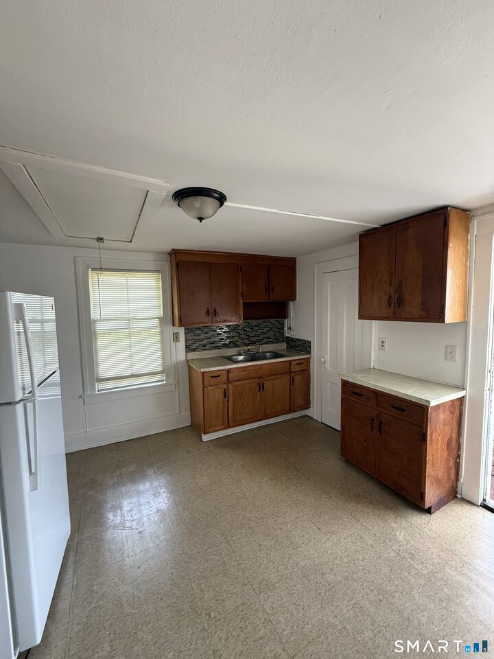 Property Photo:  39 Grand Street 4  CT 06457 