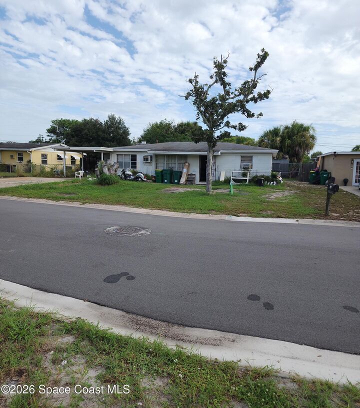 Property Photo: 1104 W Highland Drive FL 32922