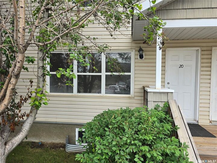 Property Photo: 210 Camponi Place 20 SK S7M 1J7