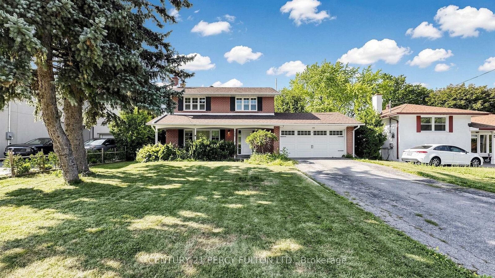 Property Photo: 126 Sherwood Forest Drive ON L3P 1R1