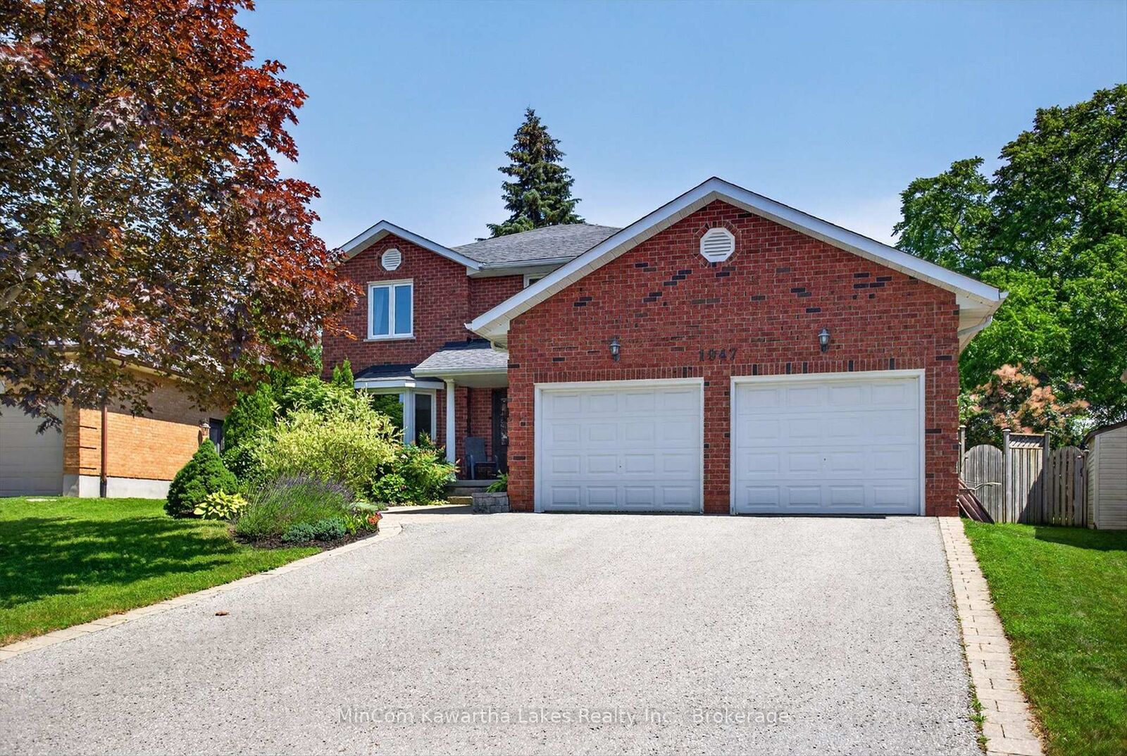 Property Photo:  1947 Parkwood Circle  ON K9J 8C9 