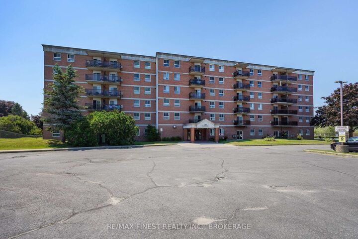 Photo de la propriété:  745 Davis Drive 101  ON K7M 8J4 