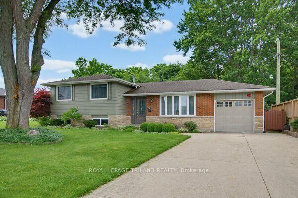 5 Warren Crescent — photo 1