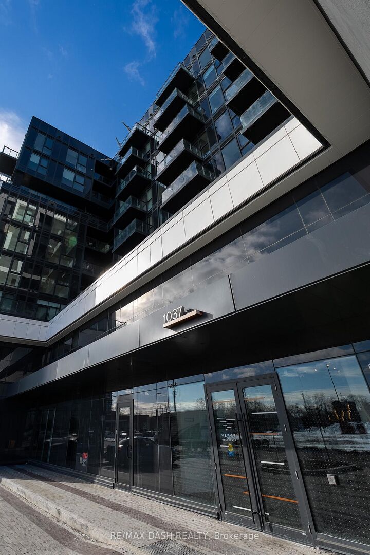 Property Photo:  1037 The Queensway Avenue 611  ON M8Z 0H5 