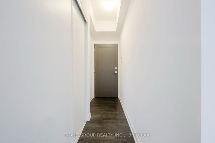 Property Photo:  42 Charles Street E 701  ON M4Y 1N3 