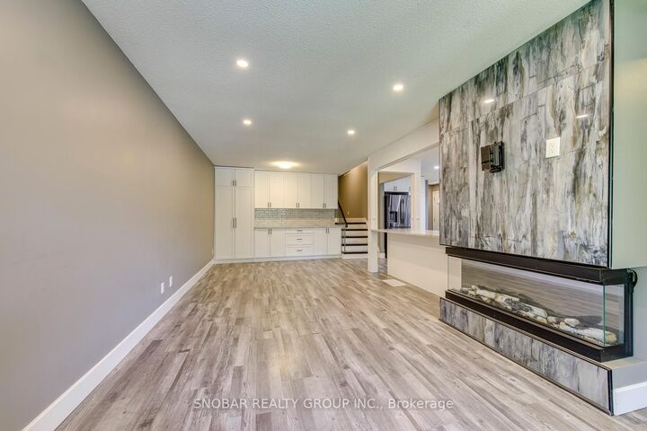 Property Photo: 547 Conway Court ON L9T 4B8