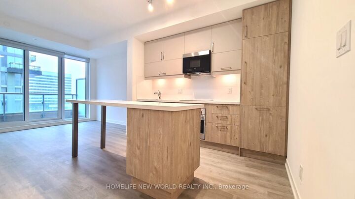 Property Photo: 8119 Birchmount Road 818 ON L6G 0H5