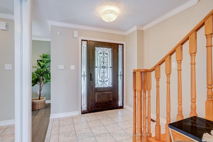 Property Photo: 5453 Middleport Crescent ON L4Z 3V2