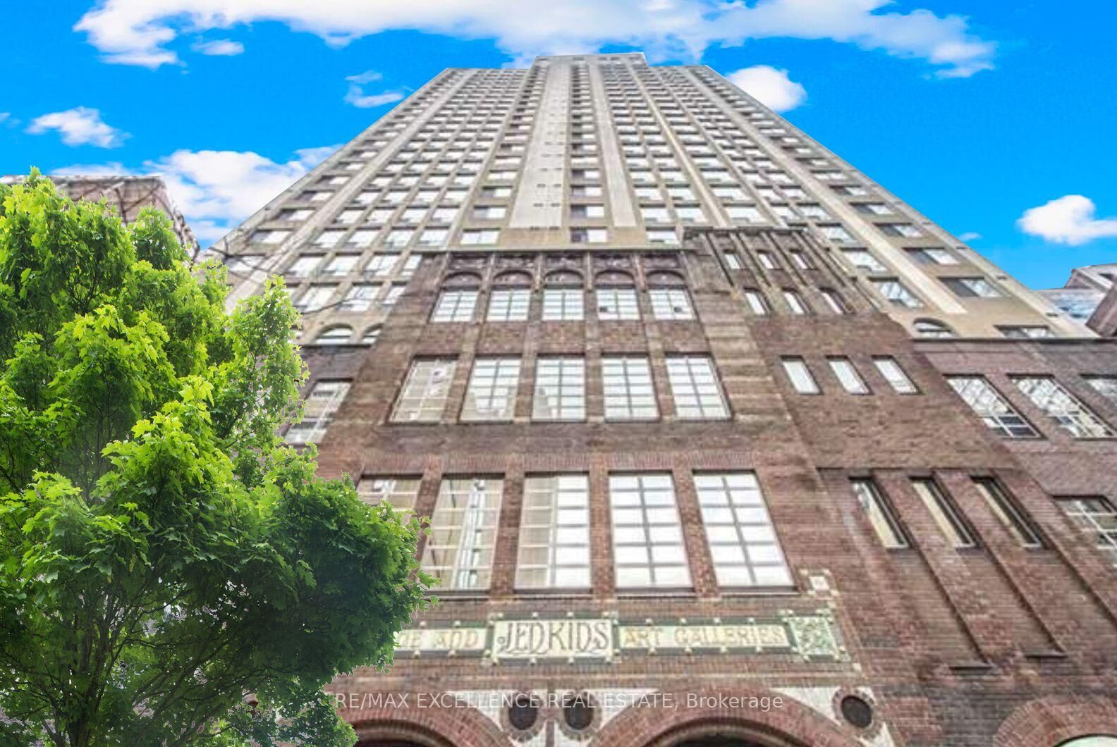 Property Photo: 25 Grenville Street 809 ON M4Y 2X5