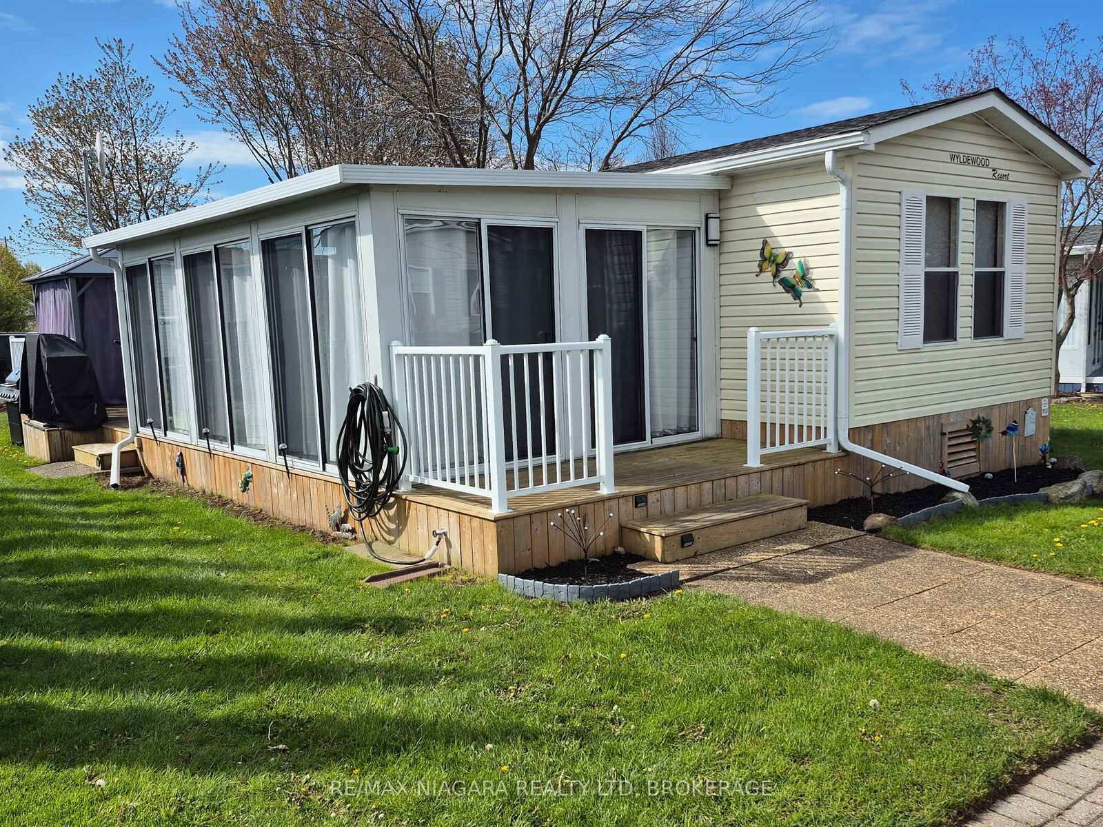 Property Photo:  113 Quarry View Village N/A  ON L0S 1R0 