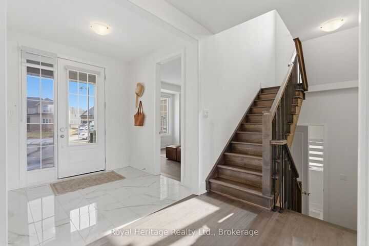 Photo de la propriété:  36 Golden Meadows Drive  ON K9J 0K6 