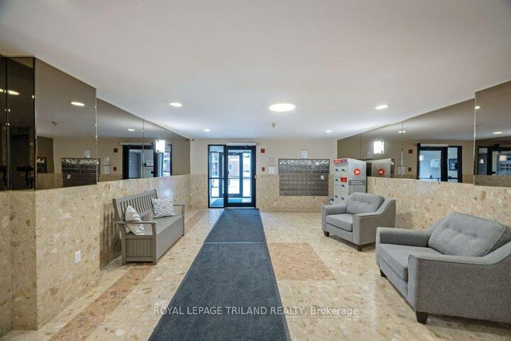 Property Photo: 333 Commissioners Road W 105 ON N6J 4X7