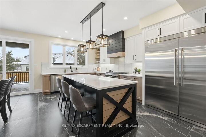 Property Photo: 7 Bartlett Avenue ON L3M 5N7