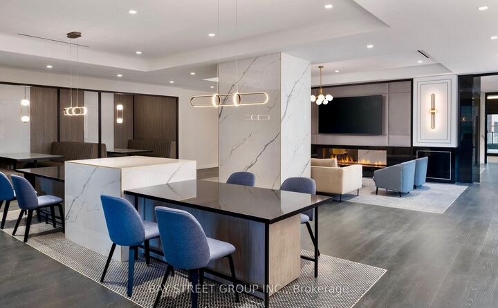 Property Photo: 8 Wellesley Street W 1811 ON M4Y 0J5
