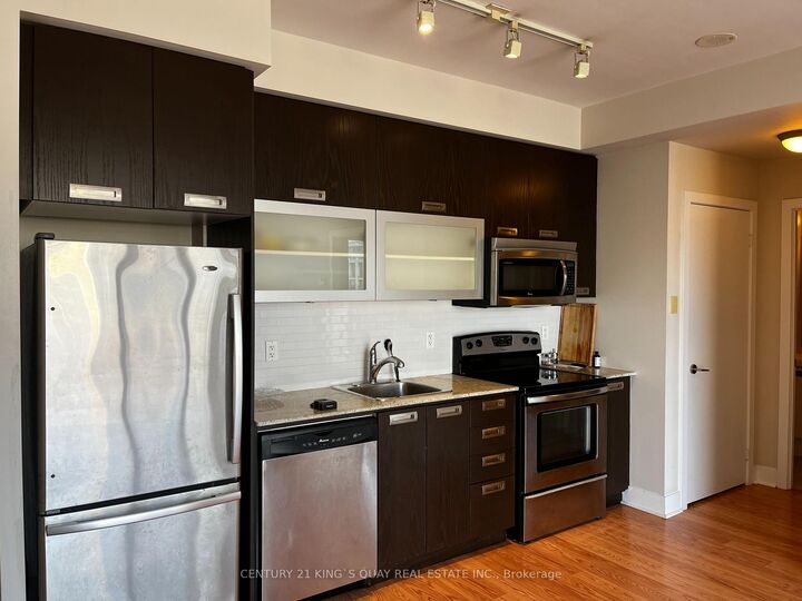 Property Photo:  90 Stadium Road 607  ON M5V 3W5 