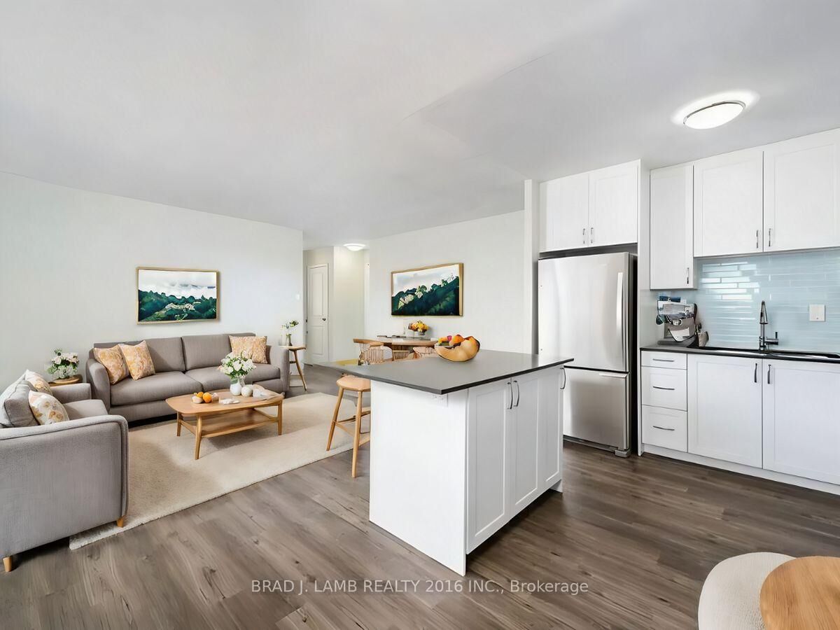 Property Photo:  3045 Queen Frederica Drive S 803  ON L4Y 3A2 