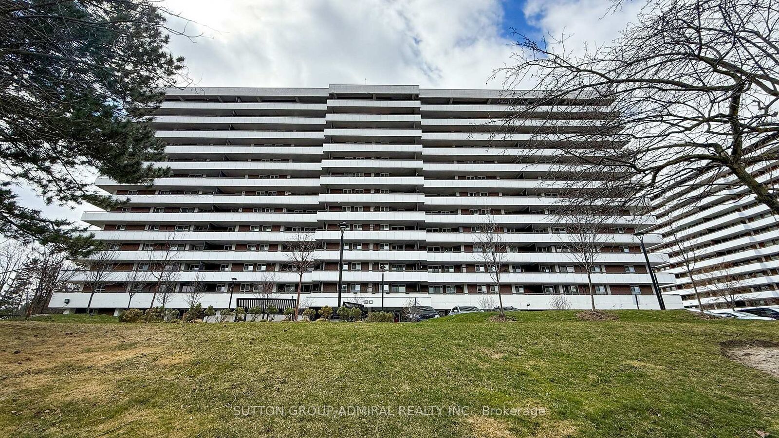 Photo de la propriété: 80 Inverlochy Boulevard 1011 ON L3T 4P3