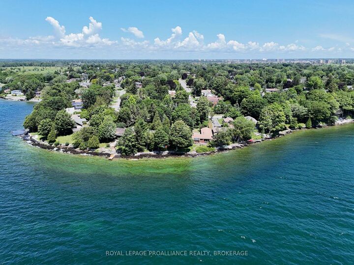 19 Lakeland Point Drive — photo 1
