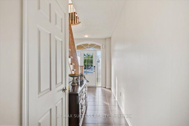 Property Photo: 205 Nisbet Boulevard ON L0R 2H9