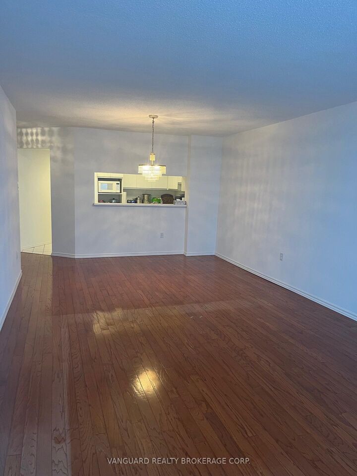 Property Photo:  7460 Bathurst Street 1706  ON L4J 7K9 