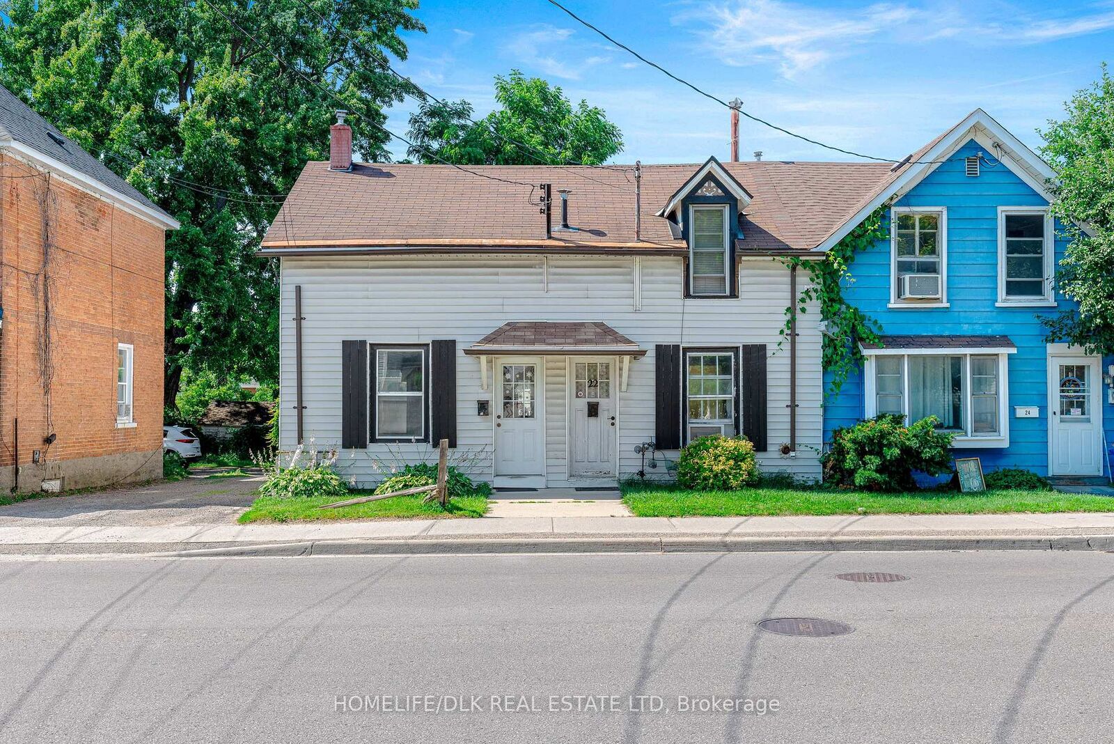 Property Photo:  20/22 Pearl Street E  ON K6V 1P3 