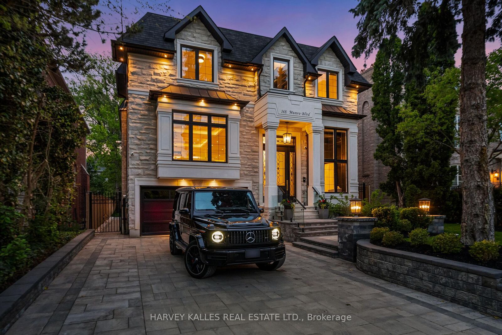 Property Photo:  148 Munro Boulevard  ON M2P 1C8 