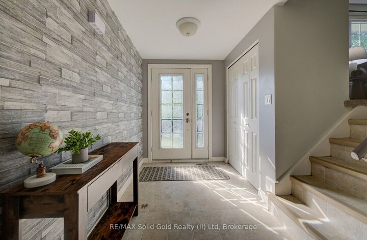 Property Photo: 398 Boyne Avenue ON N4W 3K4